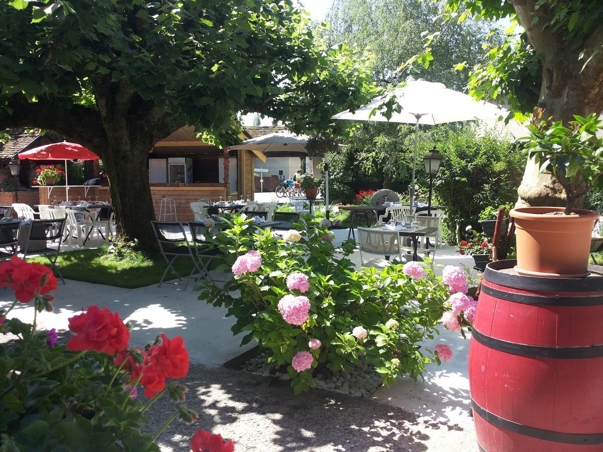 Le Relais Des Vieilles Postes Hotel Les Avenieres Exterior photo