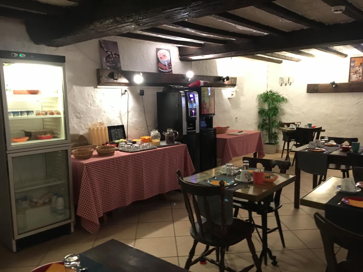 Le Relais Des Vieilles Postes Hotel Les Avenieres Exterior photo