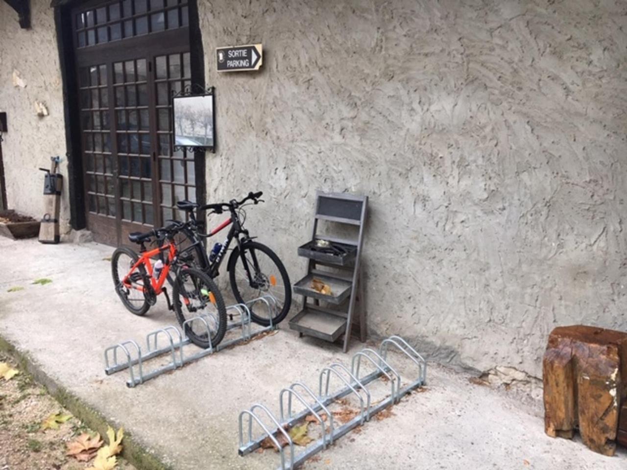 Le Relais Des Vieilles Postes Hotel Les Avenieres Exterior photo