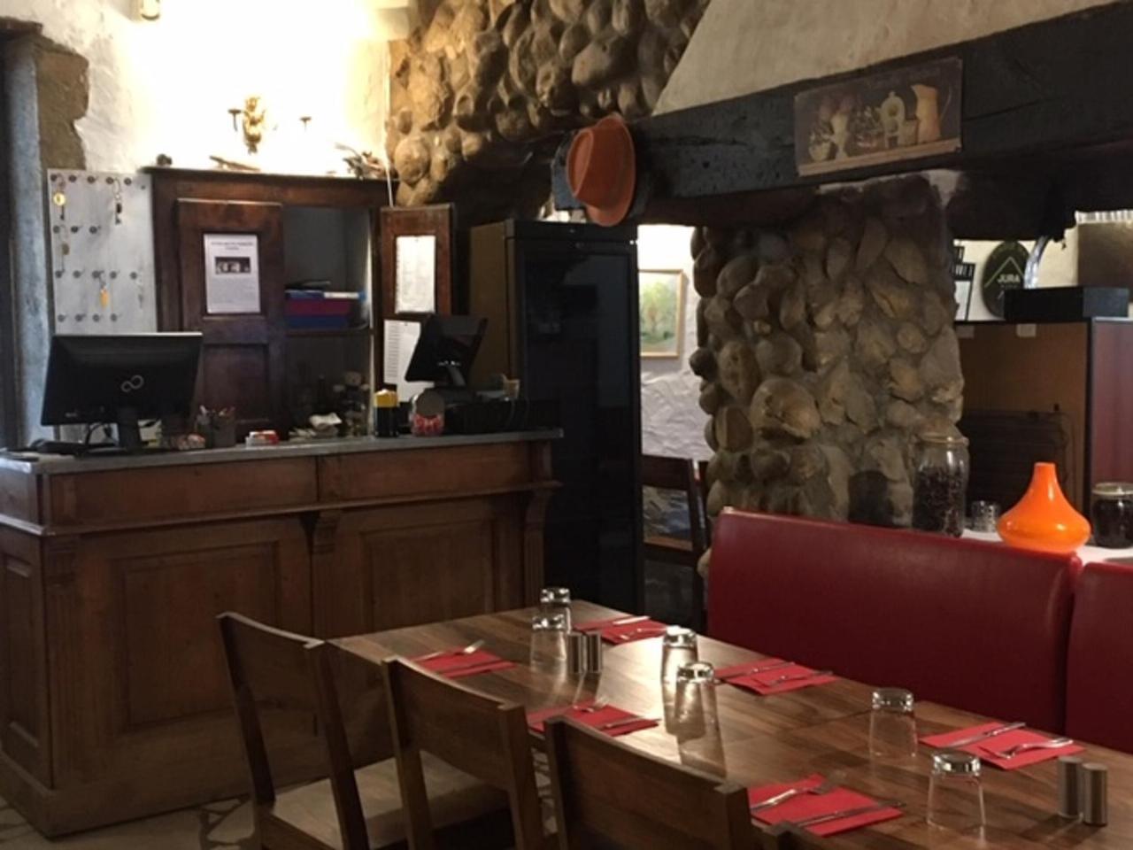 Le Relais Des Vieilles Postes Hotel Les Avenieres Exterior photo