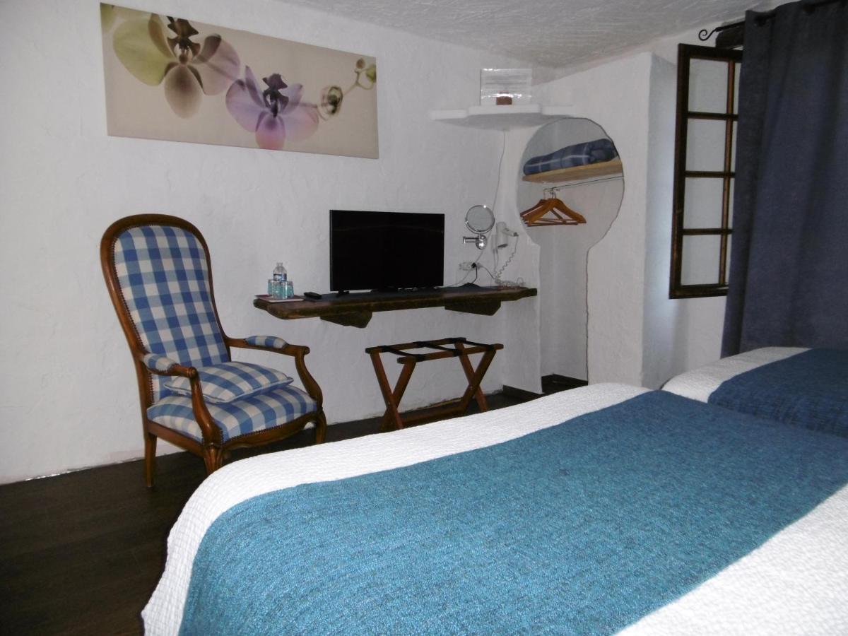 Le Relais Des Vieilles Postes Hotel Les Avenieres Exterior photo