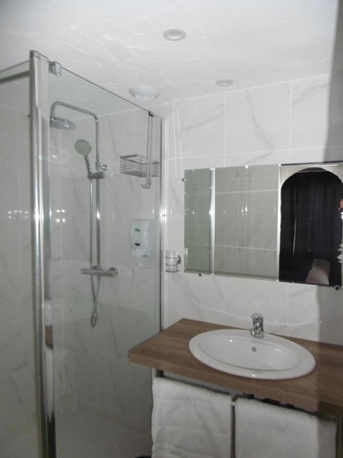Le Relais Des Vieilles Postes Hotel Les Avenieres Exterior photo