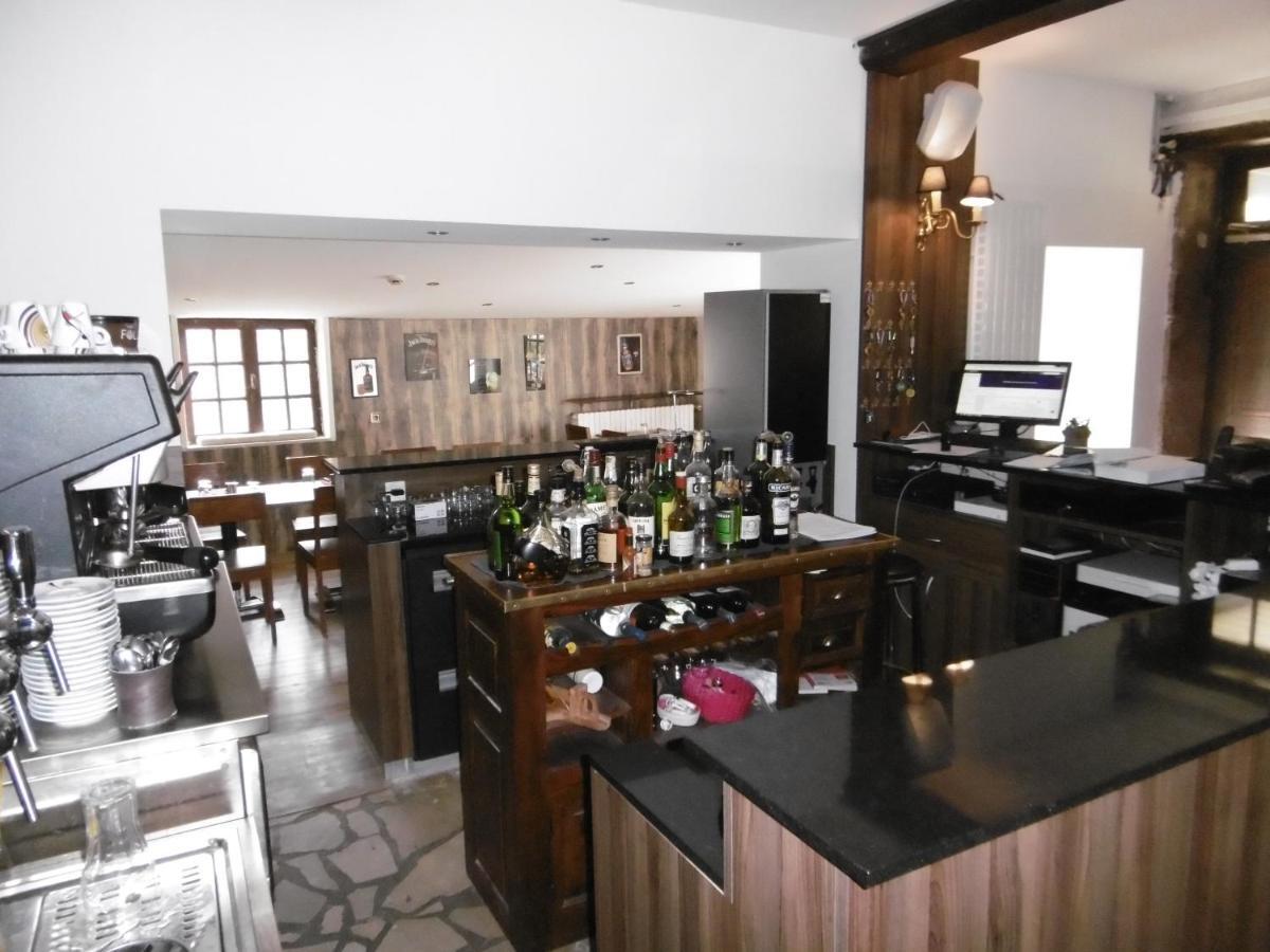 Le Relais Des Vieilles Postes Hotel Les Avenieres Exterior photo